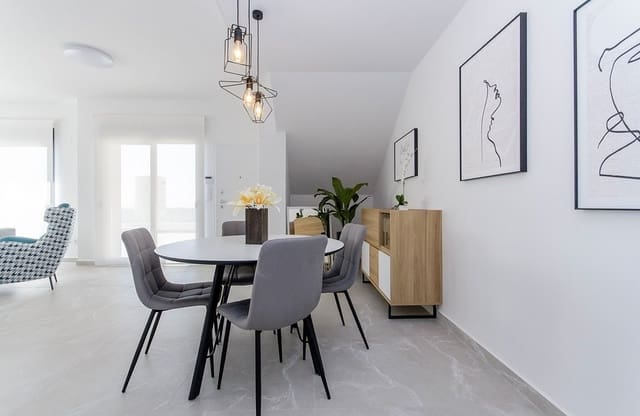 3 soveværelse Bungalow til salg i San Miguel de Salinas med swimmingpool - € 415.000 (Ref: 9461495)