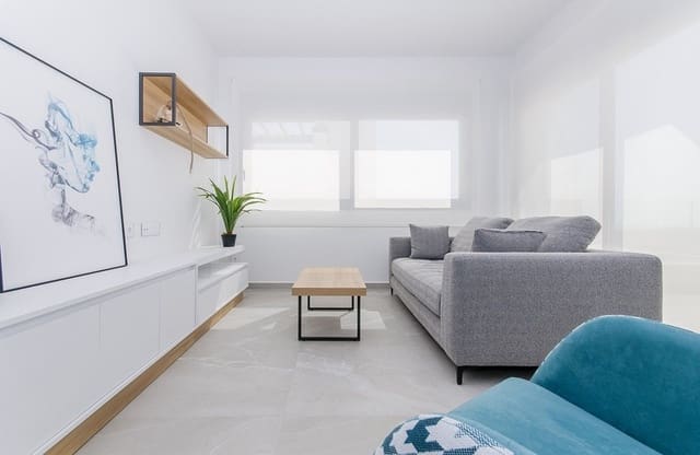 3 slaapkamer Bungalow te koop in San Miguel de Salinas met zwembad - € 415.000 (Ref: 9461495)