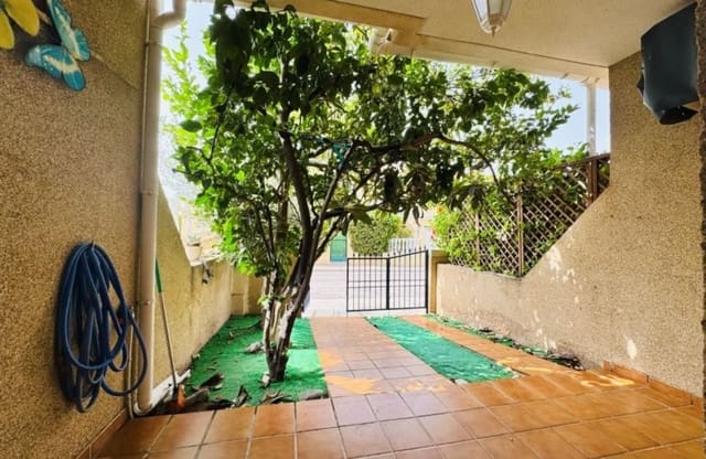 3 chambre Maison de Ville à vendre à Aguas Nuevas, Torrevieja avec piscine - 189 000 € (Ref: 9461698)