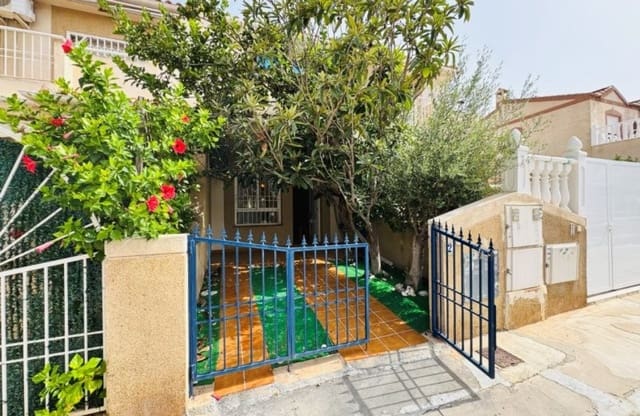 3 chambre Maison de Ville à vendre à Aguas Nuevas, Torrevieja avec piscine - 189 000 € (Ref: 9461698)