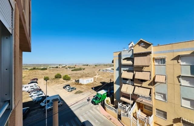 Apartamento Playa de 2 habitaciones en Gaspar Perelló, Torrevieja en venta con piscina - 165.000 € (Ref: 9461699)