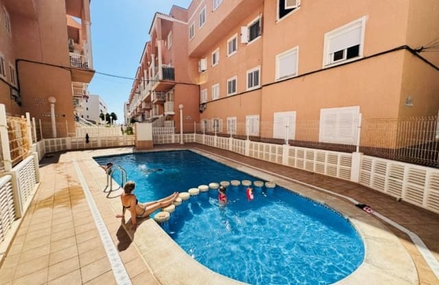 Apartamento Playa de 2 habitaciones en Gaspar Perelló, Torrevieja en venta con piscina - 165.000 € (Ref: 9461699)