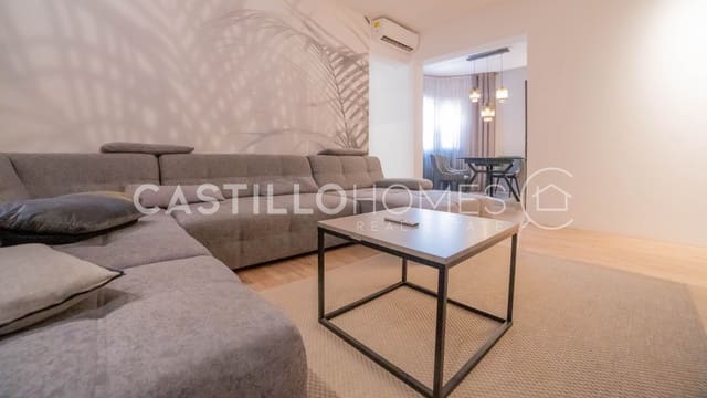 4 quarto Moradia para venda em El Chaparral, Torrevieja com piscina garagem - 590 000 € (Ref: 9461729)