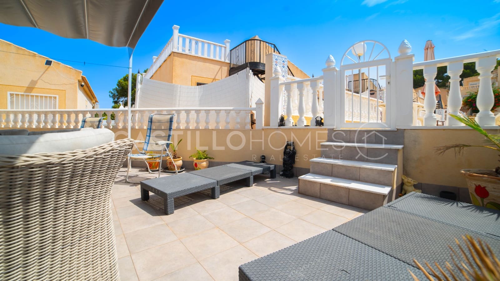 Casa de 4 habitaciones en Los Balcones en venta con piscina - 290.000 € (Ref: 9461735)