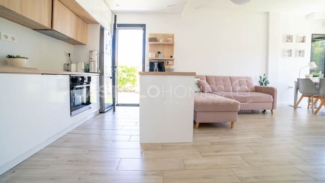 3 makuuhuone Huvila myytävänä paikassa La Zenia, Orihuela mukana uima-altaan - 519 000 € (Ref: 9461743)