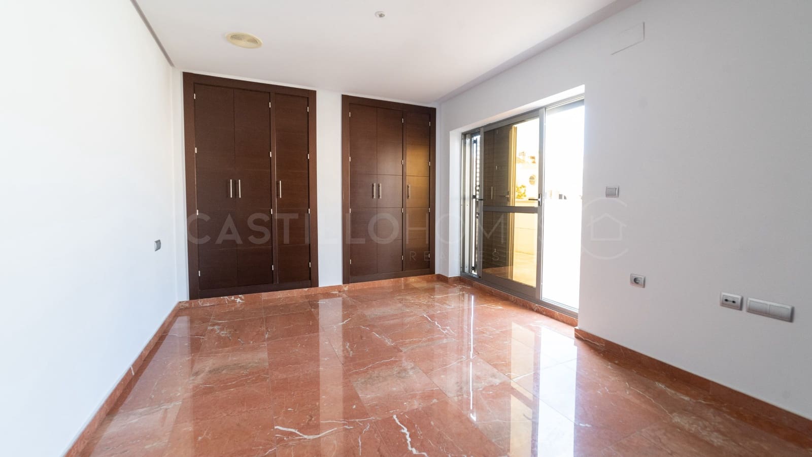 3 soverom Penthouse til salgs i Torrevieja - € 899 000 (Ref: 9461759)