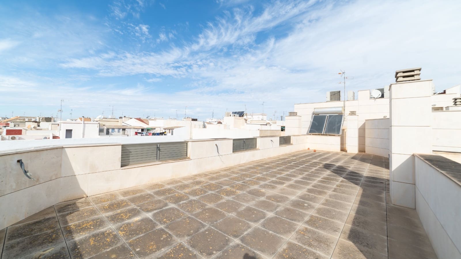 3 soverom Penthouse til salgs i Torrevieja - € 899 000 (Ref: 9461759)