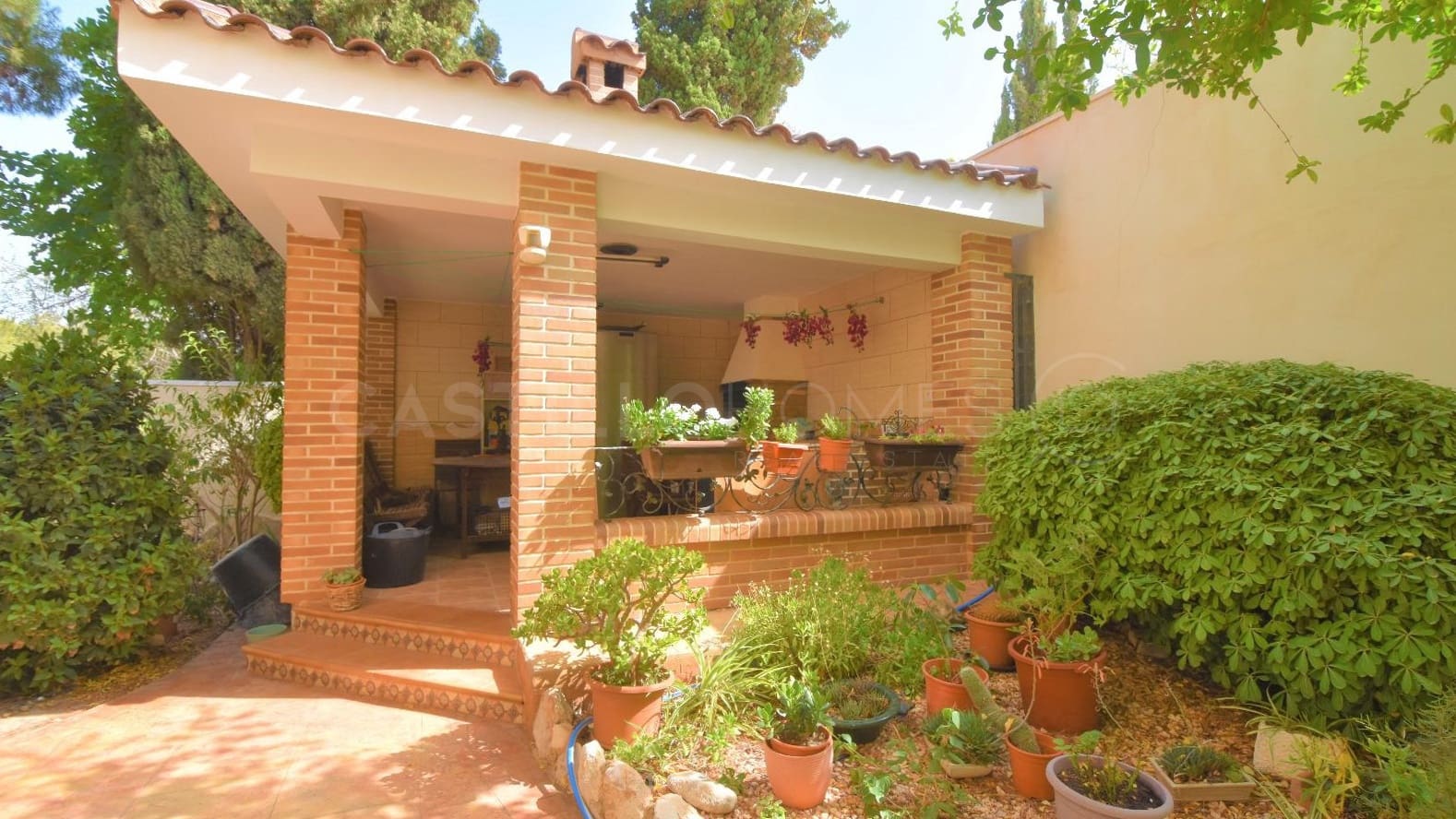 5 bedroom Villa for sale in Ciudad Quesada with pool - € 690,000 (Ref: 9461761)