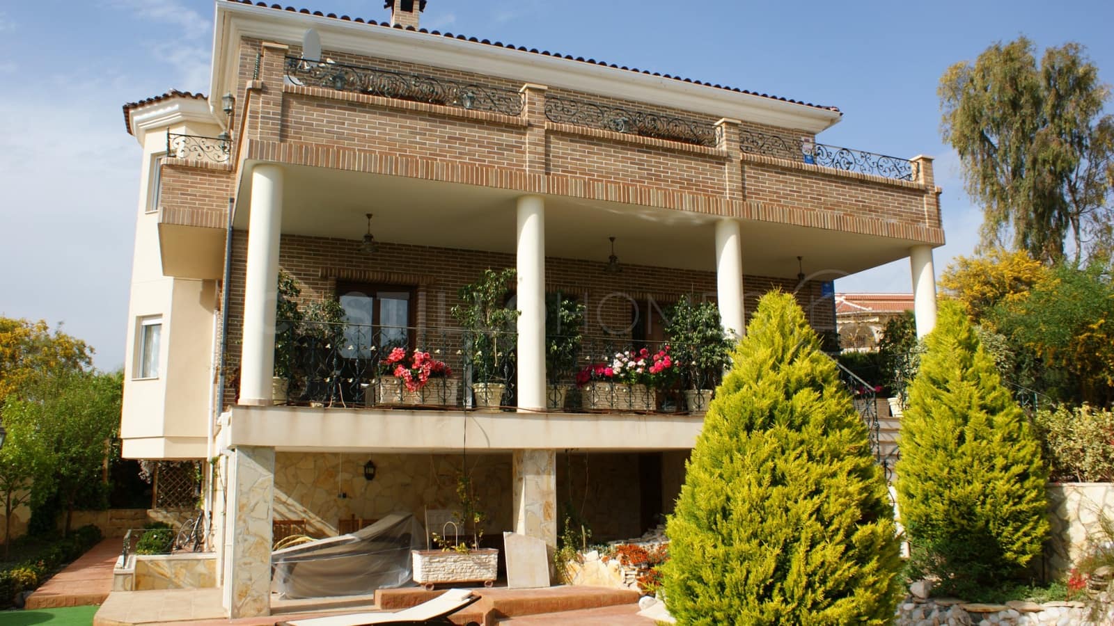 5 bedroom Villa for sale in Ciudad Quesada with pool - € 690,000 (Ref: 9461761)