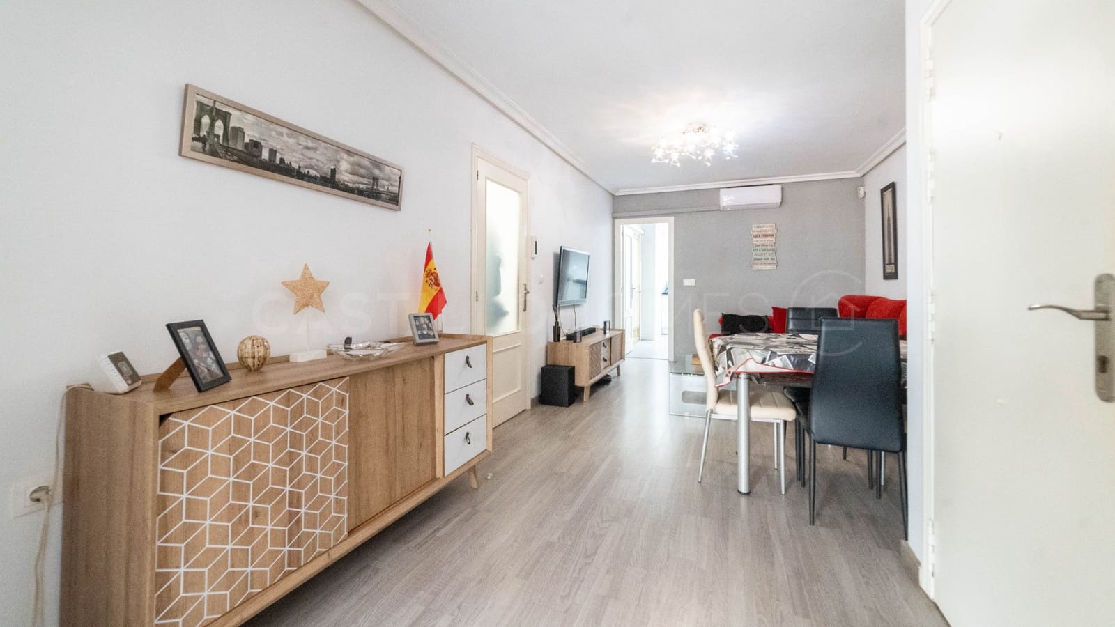 3 sovrum Lägenhet till salu i Torrevieja med garage - 165 000 € (Ref: 9461764)