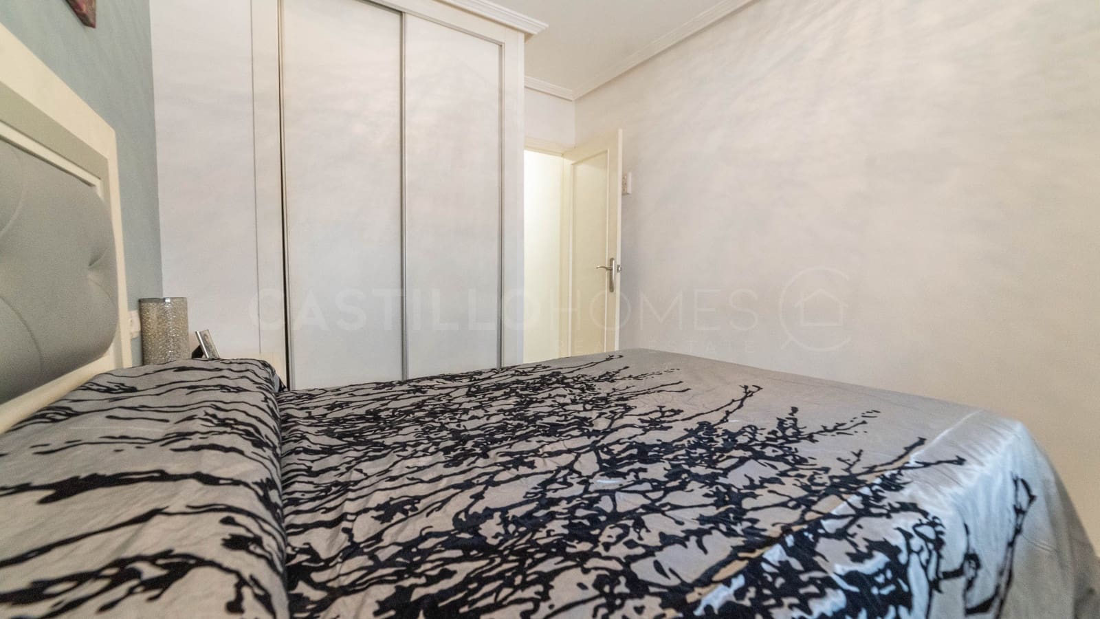 3 sovrum Lägenhet till salu i Torrevieja med garage - 165 000 € (Ref: 9461764)