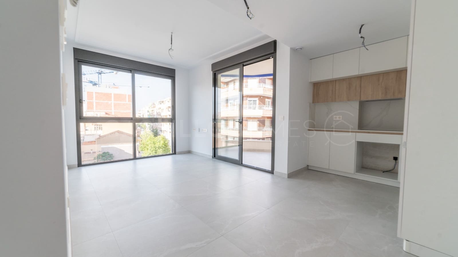Apartamento de 2 habitaciones en Torrevieja en venta - 319.000 € (Ref: 9461765)