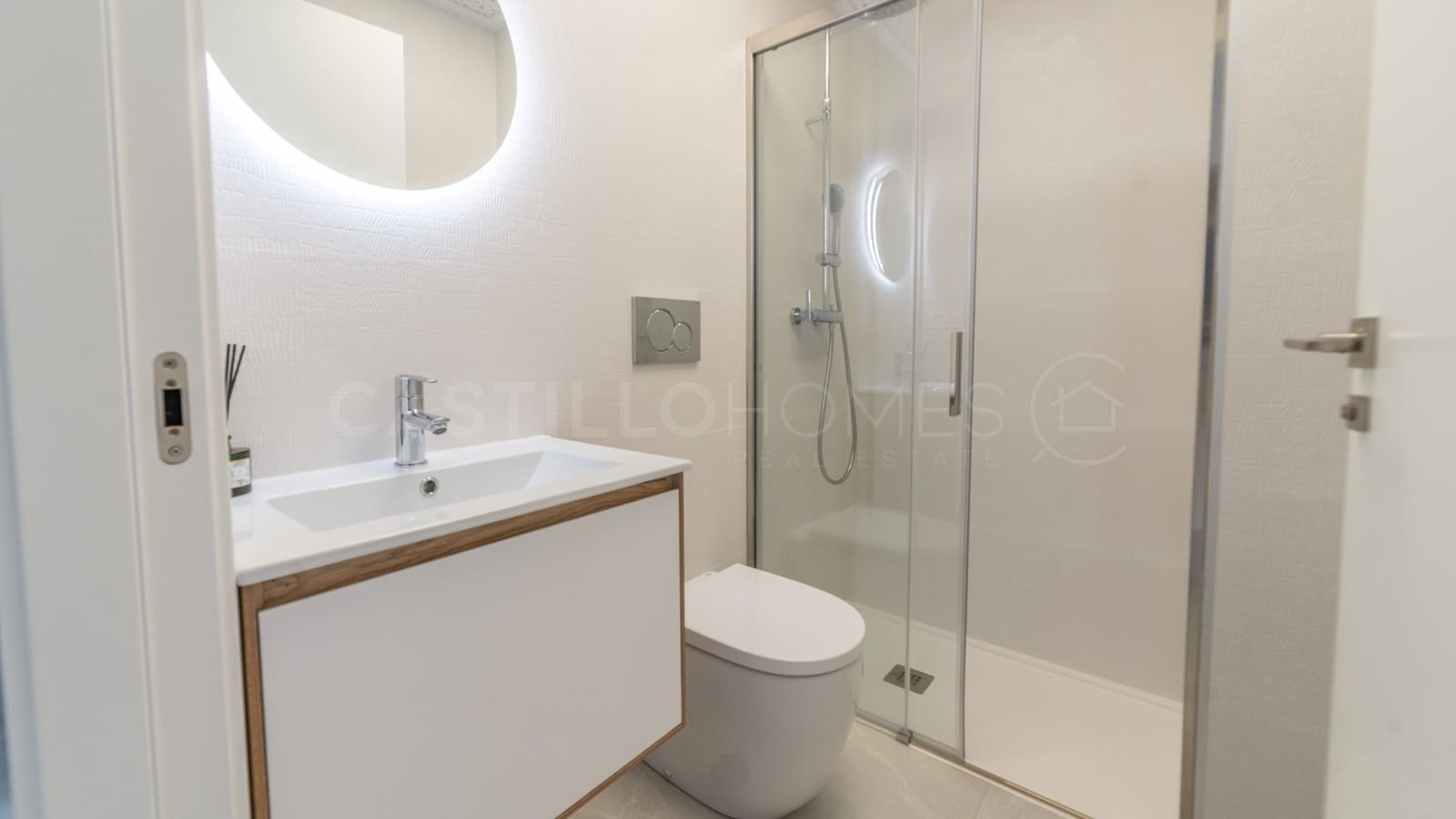 Apartamento de 2 habitaciones en Torrevieja en venta - 319.000 € (Ref: 9461765)