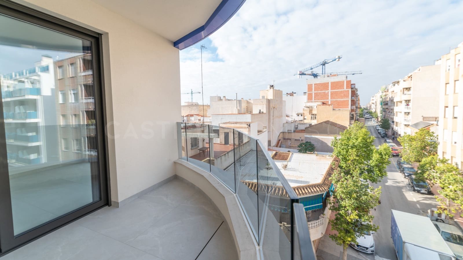 Apartamento de 2 habitaciones en Torrevieja en venta - 319.000 € (Ref: 9461765)