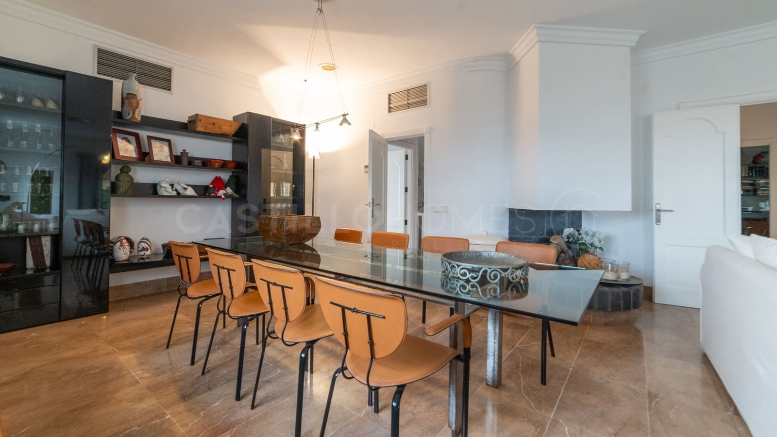 4 chambre Villa/Maison à vendre à Torrevieja avec piscine garage - 890 000 € (Ref: 9461768)