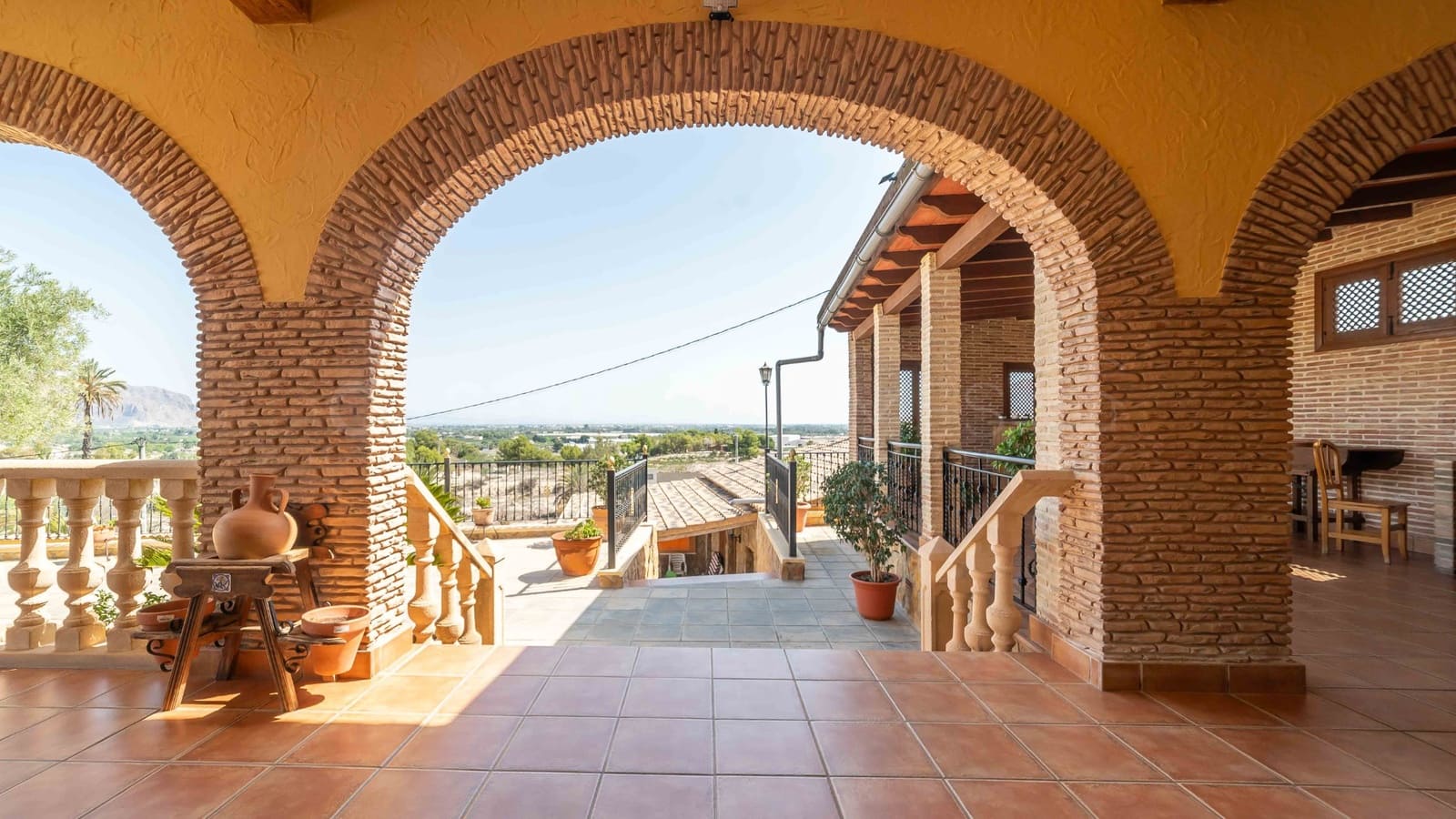 4 Zimmer Villa zu verkaufen in Bigastro mit Pool Garage - 454.900 € (Ref: 9461774)