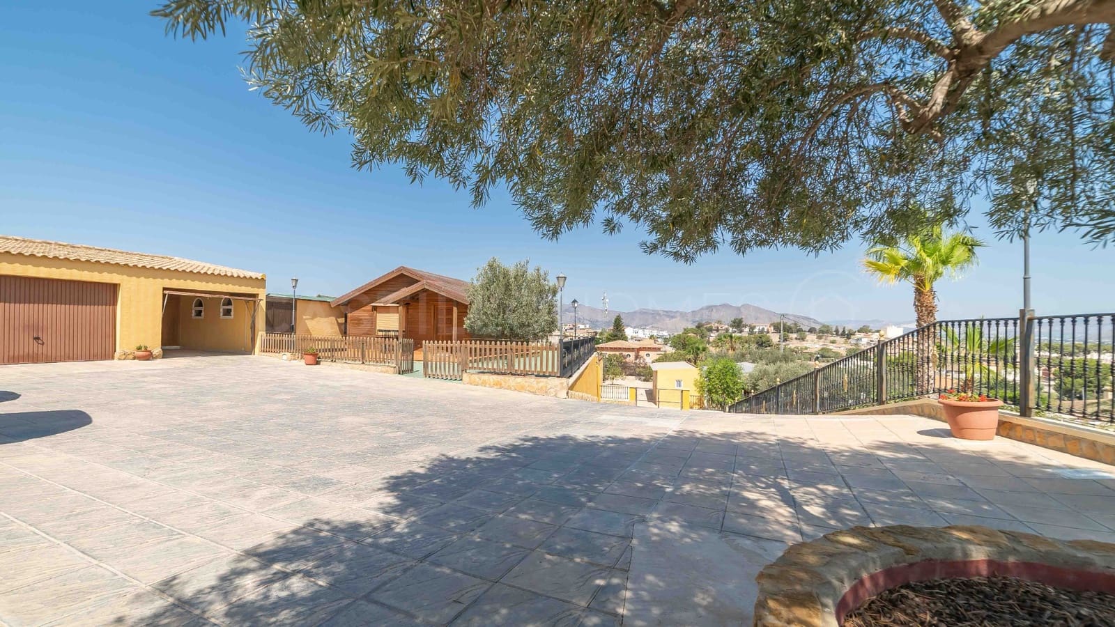 4 Zimmer Villa zu verkaufen in Bigastro mit Pool Garage - 454.900 € (Ref: 9461774)