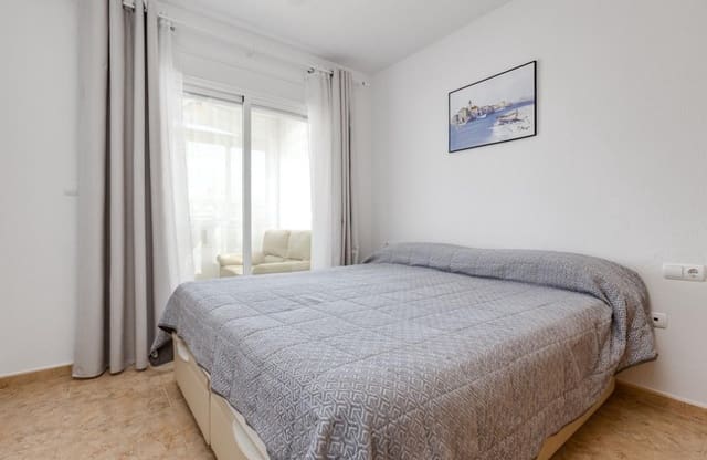 2 slaapkamer Appartement te koop in Torreblanca, Torrevieja met zwembad - € 181.500 (Ref: 9525933)