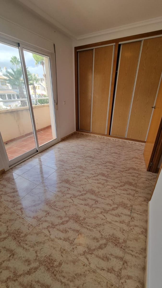 3 chambre Maison de Ville à vendre à Orihuela Costa avec piscine - 194 000 € (Ref: 9526252)