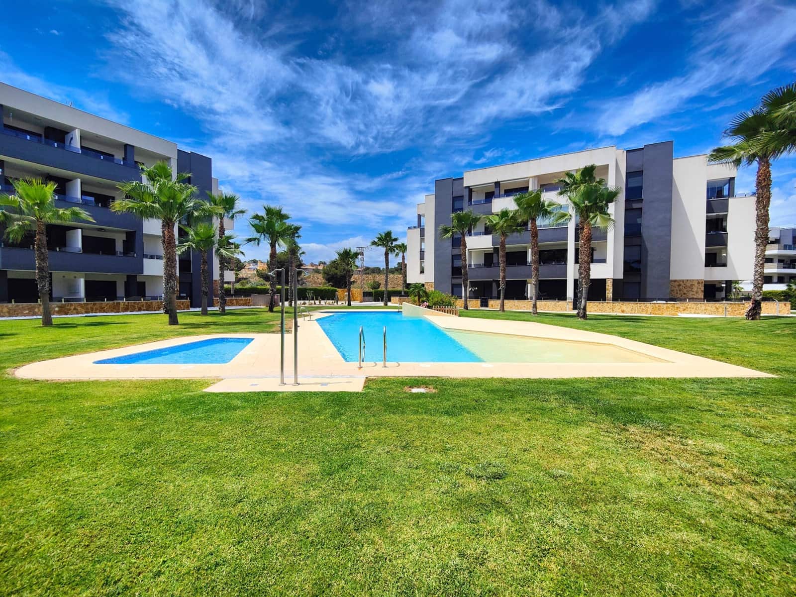 2 sovrum Lägenhet till salu i Orihuela Costa med pool - 269 000 € (Ref: 9526585)