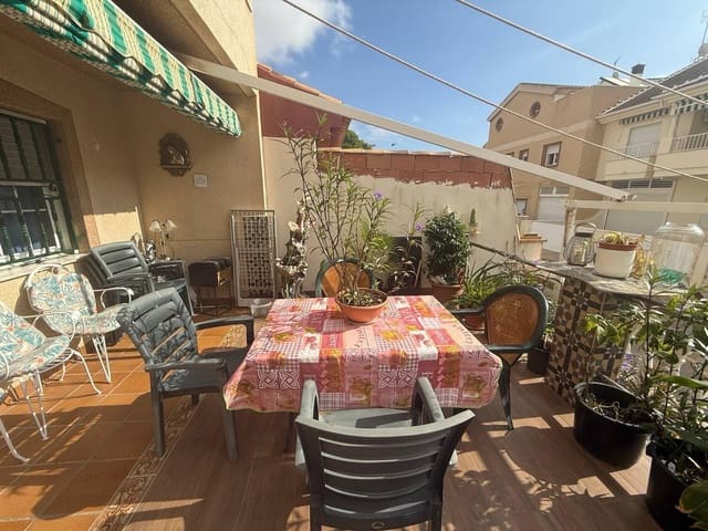 4 makuuhuone Bungalow myytävänä paikassa San Pedro del Pinatar ciudad, San Pedro del Pinatar - 205 000 € (Ref: 9526693)