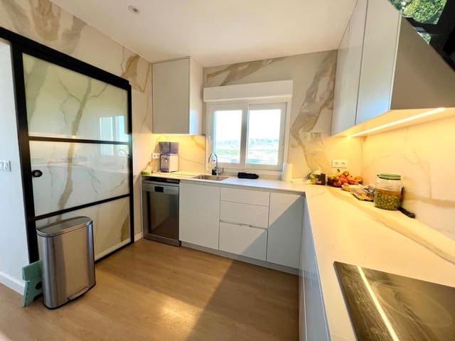 4 soverom Villa til salgs i Elda med svømmebasseng garasje - € 339 995 (Ref: 9526728)