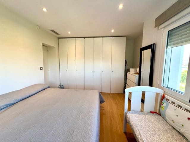 4 soverom Villa til salgs i Elda med svømmebasseng garasje - € 339 995 (Ref: 9526728)