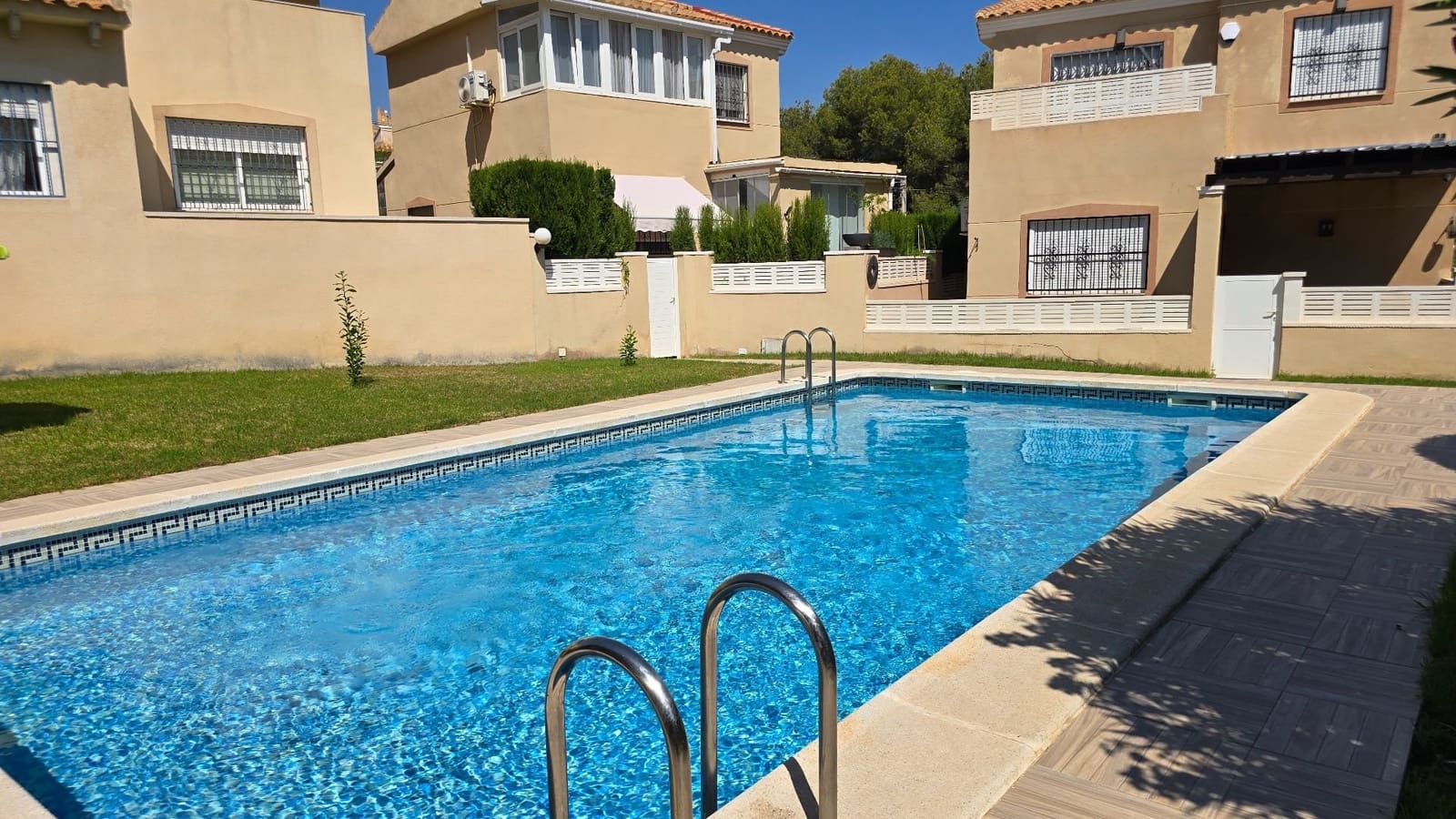 3 quarto Moradia para venda em Orihuela com piscina garagem - 299 500 € (Ref: 9526868)