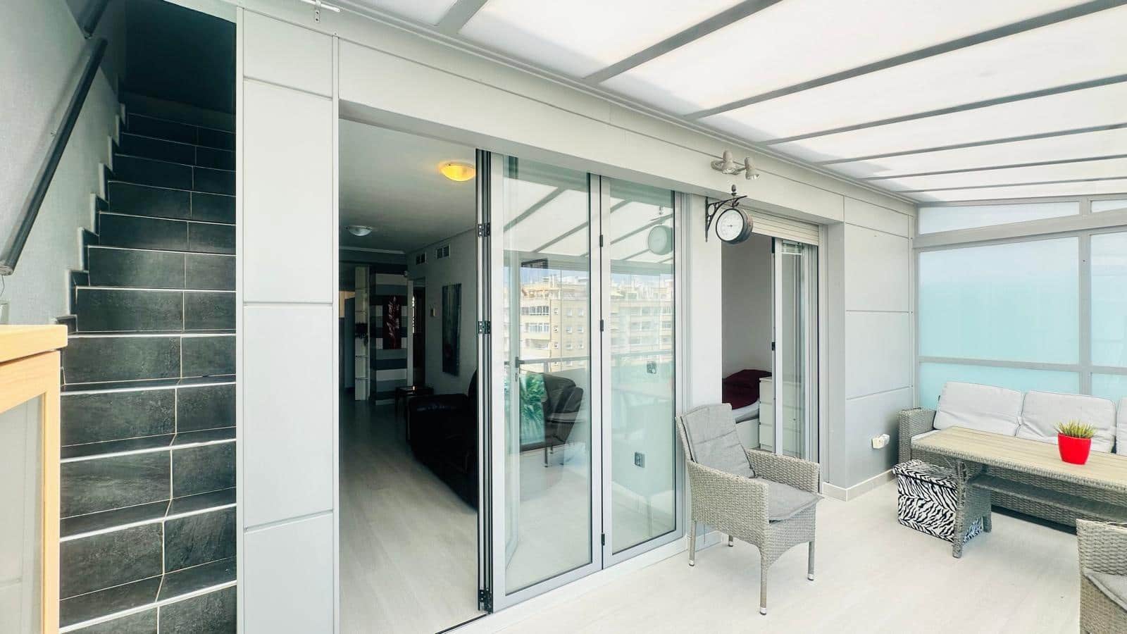 2 camera da letto Attico in vendita in Torrevieja con piscina - 241.000 € (Rif: 9526944)