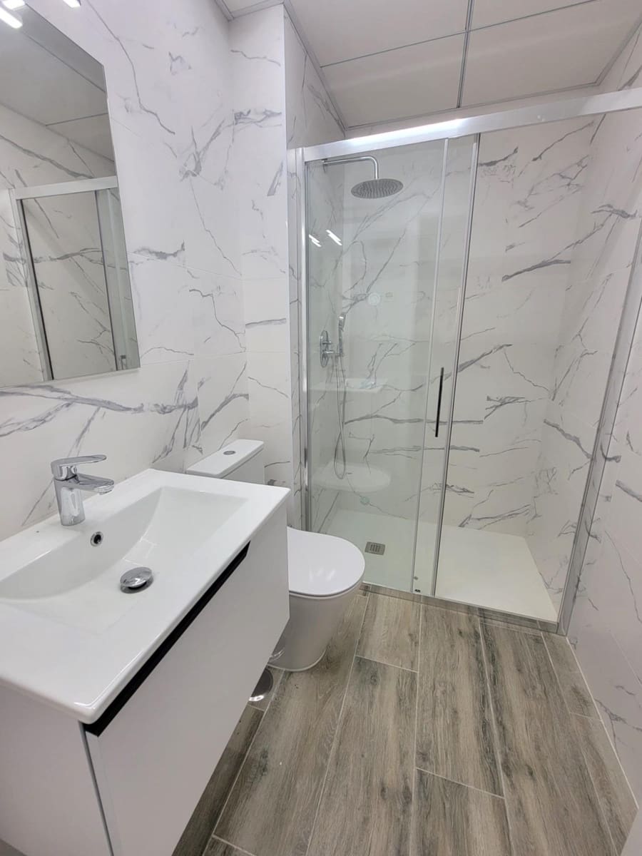 3 soveværelse Lejlighed til salg i Torrevieja med swimmingpool - € 375.000 (Ref: 9527030)