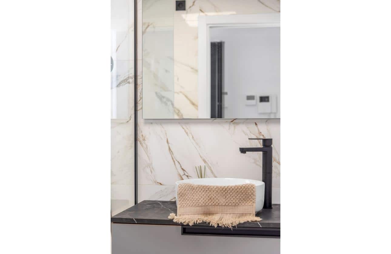 2 slaapkamer Penthouse te koop in Guardamar del Segura met zwembad - € 251.000 (Ref: 9528392)