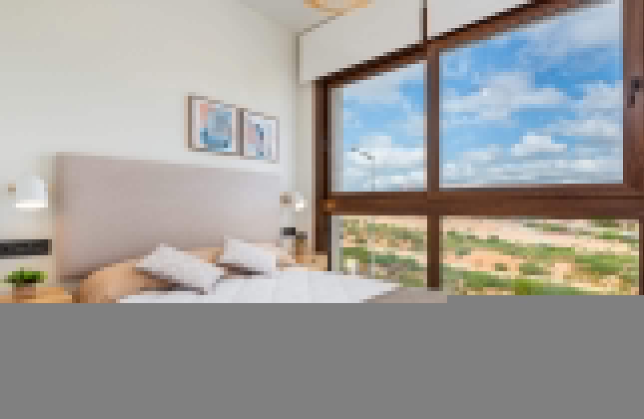 2 bedroom Bungalow for sale in Torrevieja with pool - € 285,000 (Ref: 9529513)