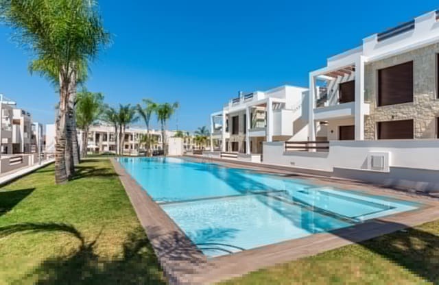 2 soveværelse Bungalow til salg i Los Balcones - Los Altos, Torrevieja med swimmingpool - € 285.000 (Ref: 9529513)