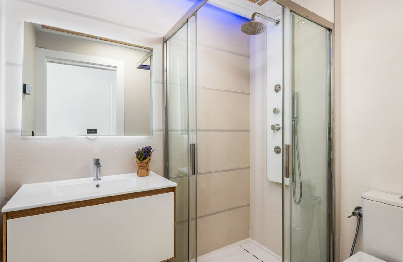 3 quarto Bungalow para venda em Torrevieja com piscina - 305 000 € (Ref: 9529516)