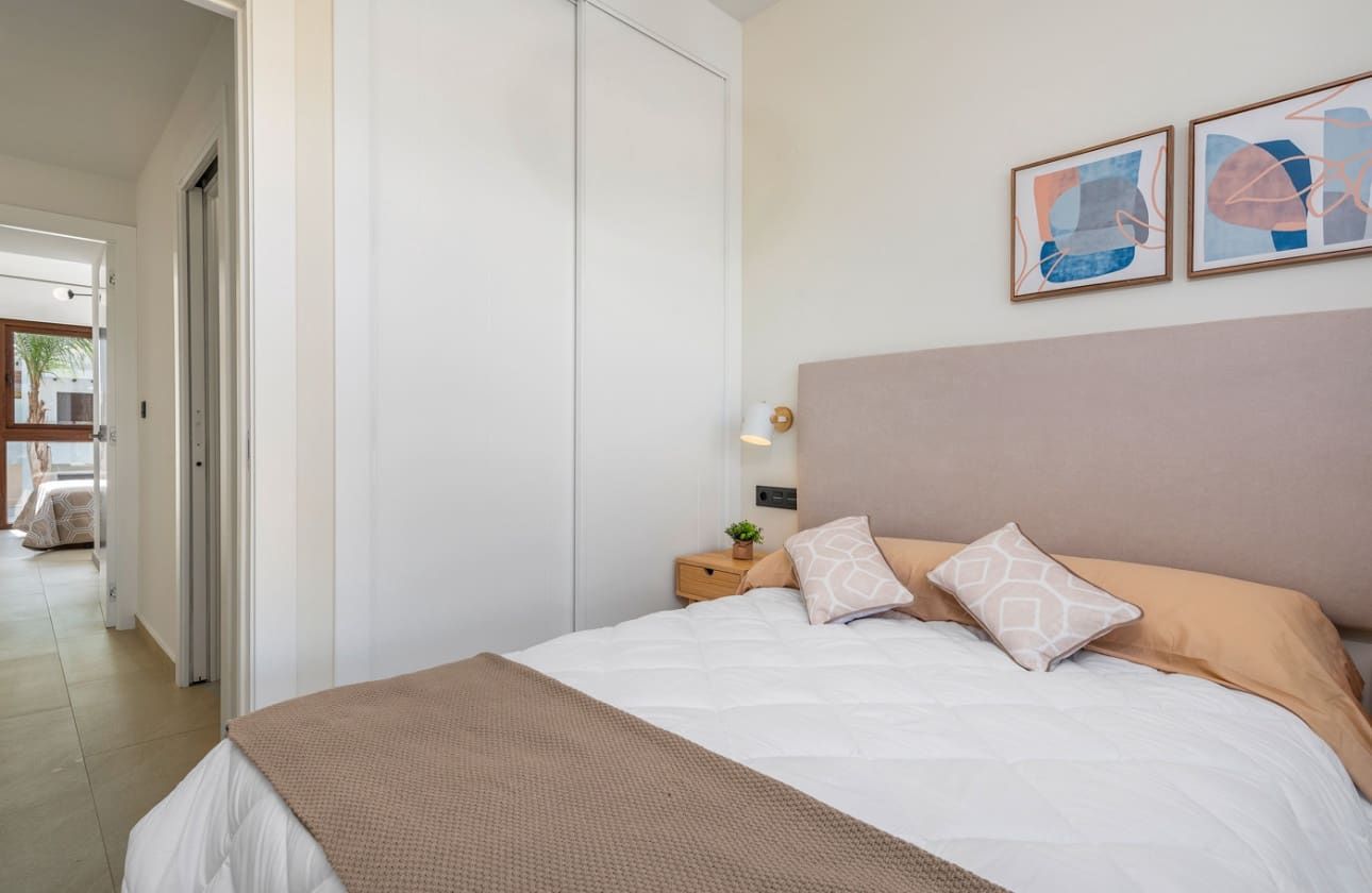 3 quarto Bungalow para venda em Torrevieja com piscina - 305 000 € (Ref: 9529516)