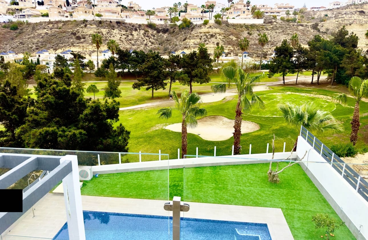 4 Zimmer Apartment zu verkaufen in Ciudad Quesada - 834.000 € (Ref: 9529739)