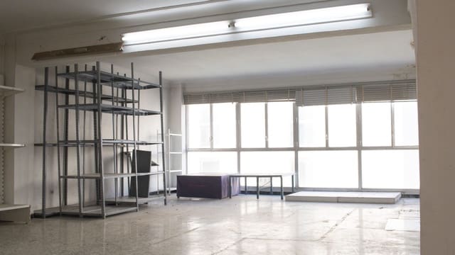 Commercial for sale in Las Piscinas Naturales, Torrevieja - € 450,000 (Ref: 9529974)