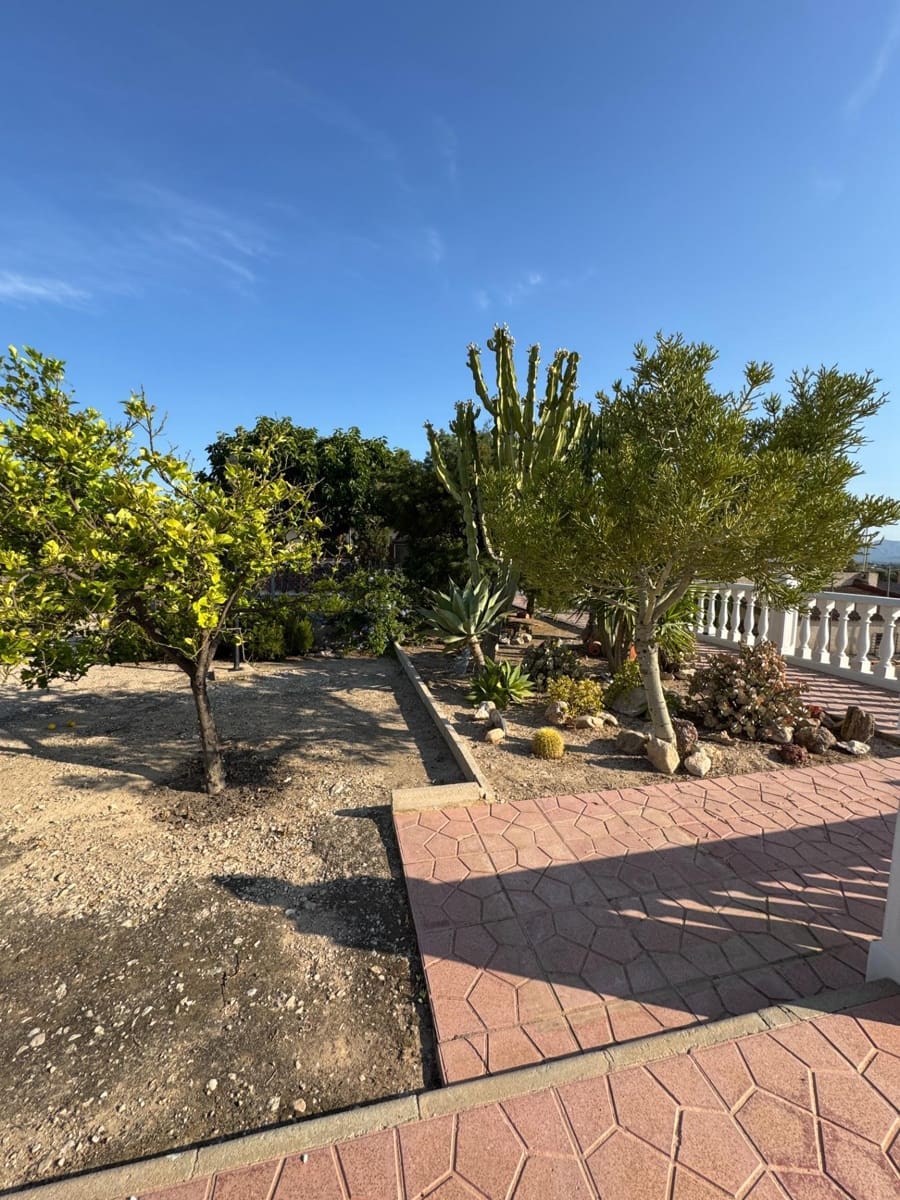 4 sovrum Villa till salu i Albatera med pool - 385 000 € (Ref: 9530013)