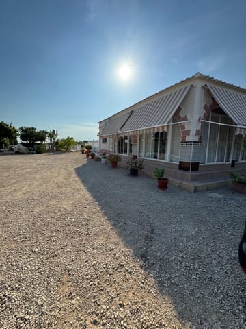 4 sovrum Villa till salu i Albatera med pool - 385 000 € (Ref: 9530013)