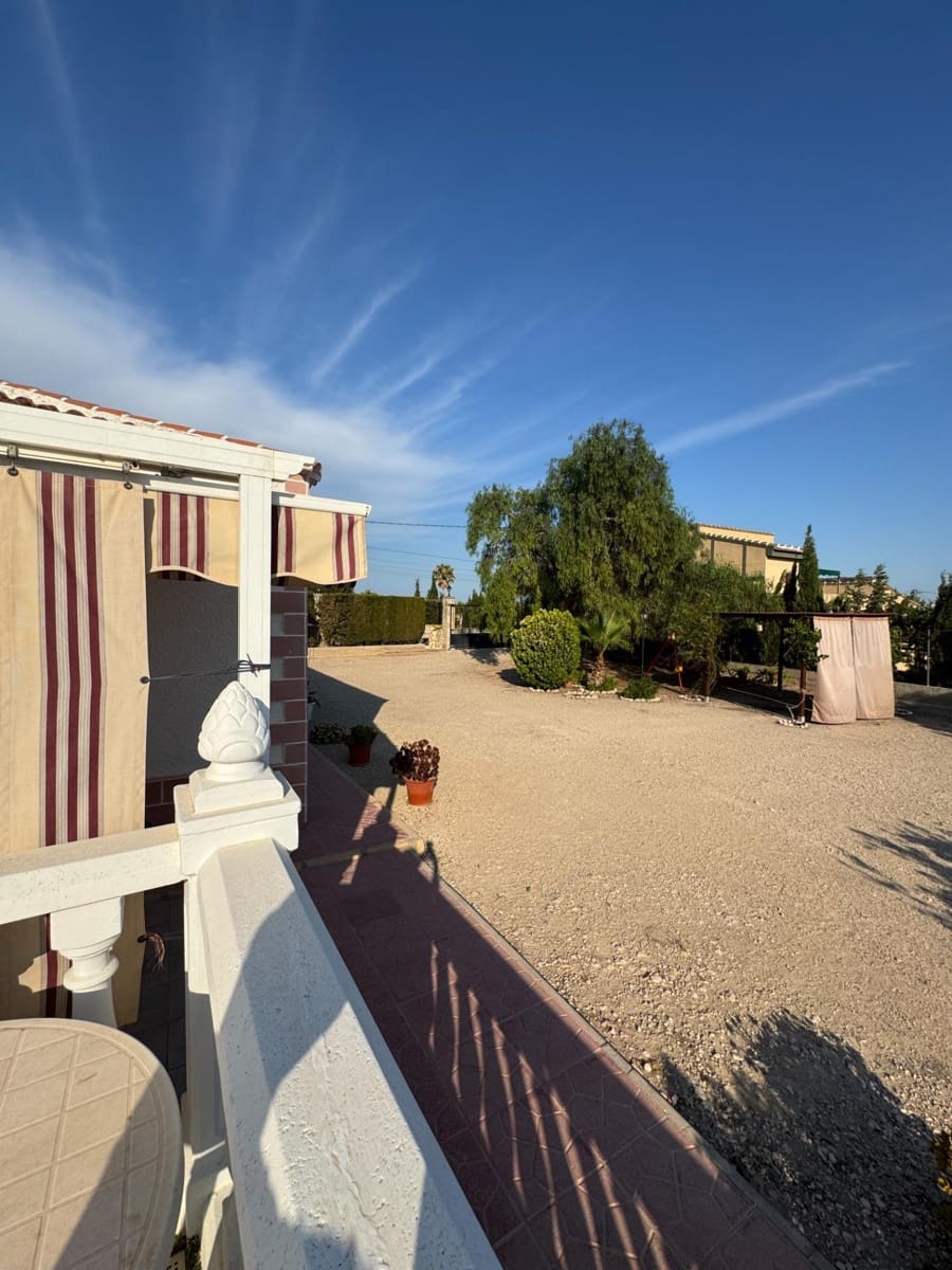 4 sovrum Villa till salu i Albatera med pool - 385 000 € (Ref: 9530013)