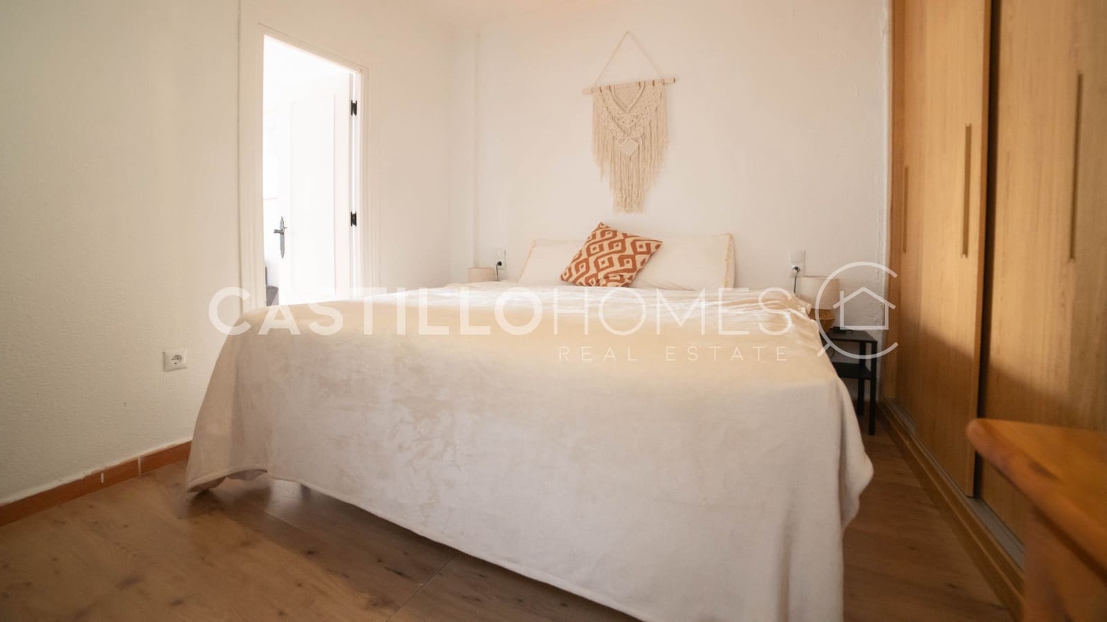 2 slaapkamer Bungalow te koop in Punta Prima met zwembad - € 132.000 (Ref: 9540875)