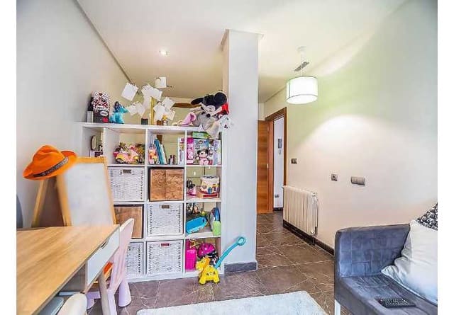 4 sypialnia Dom na sprzedaż w Guardamar Playa, Guardamar del Segura z basenem - 550 000 € (Ref: 9550896)