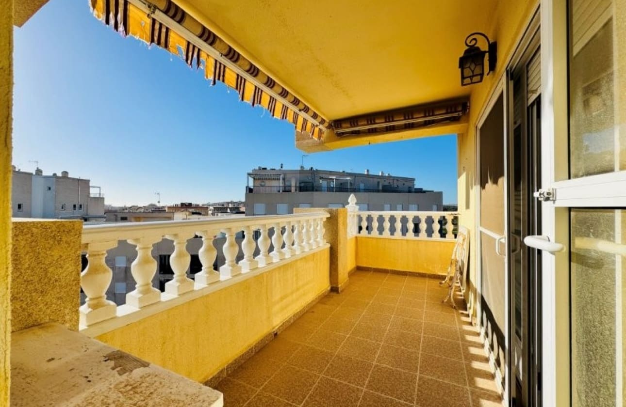 3 bedroom Penthouse for sale in La Mata with pool - € 470,000 (Ref: 9585198)