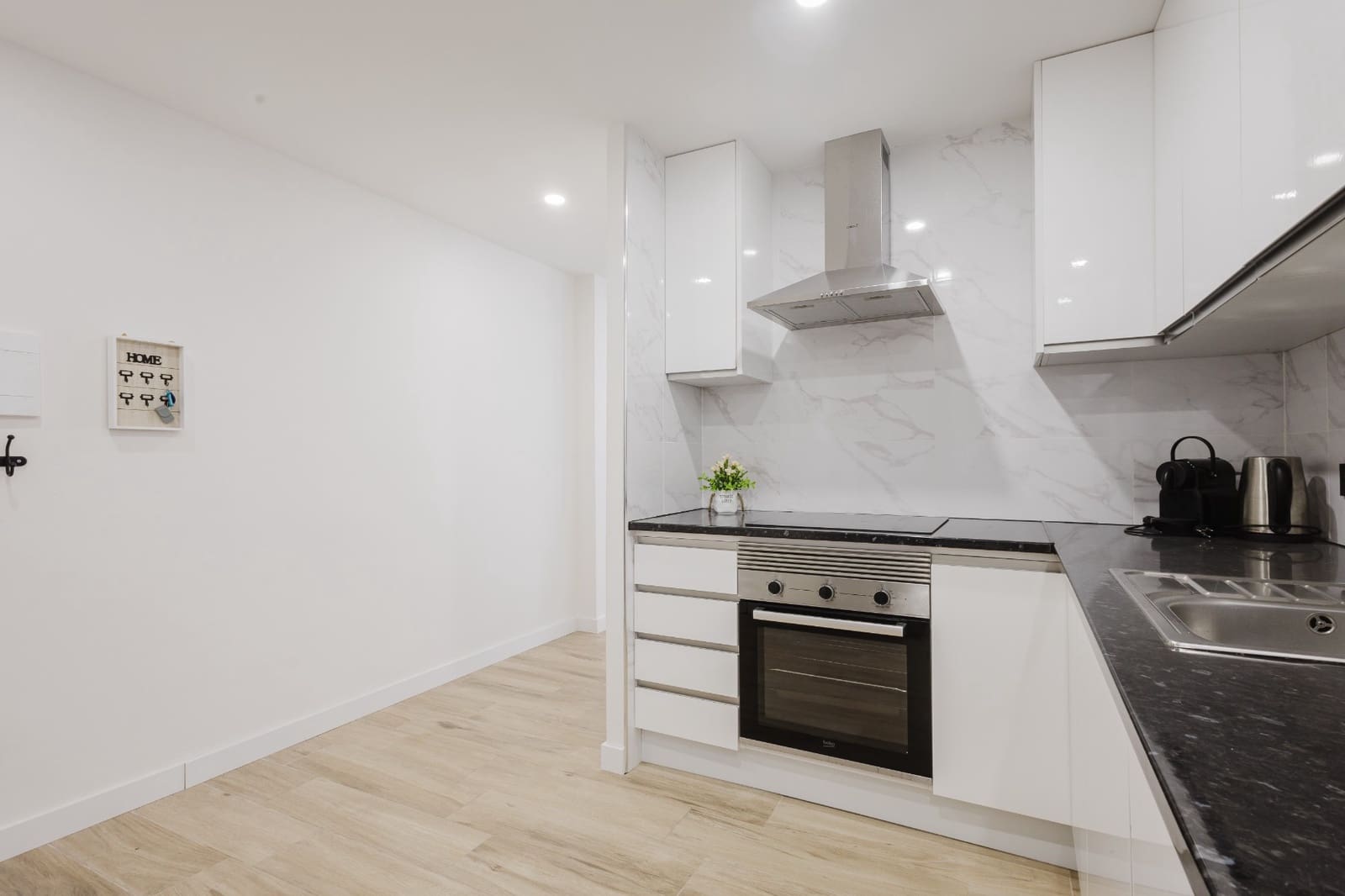 3 sypialnia Apartament przy plaży na sprzedaż w Torrevieja z basenem - 289 000 € (Ref: 9585200)