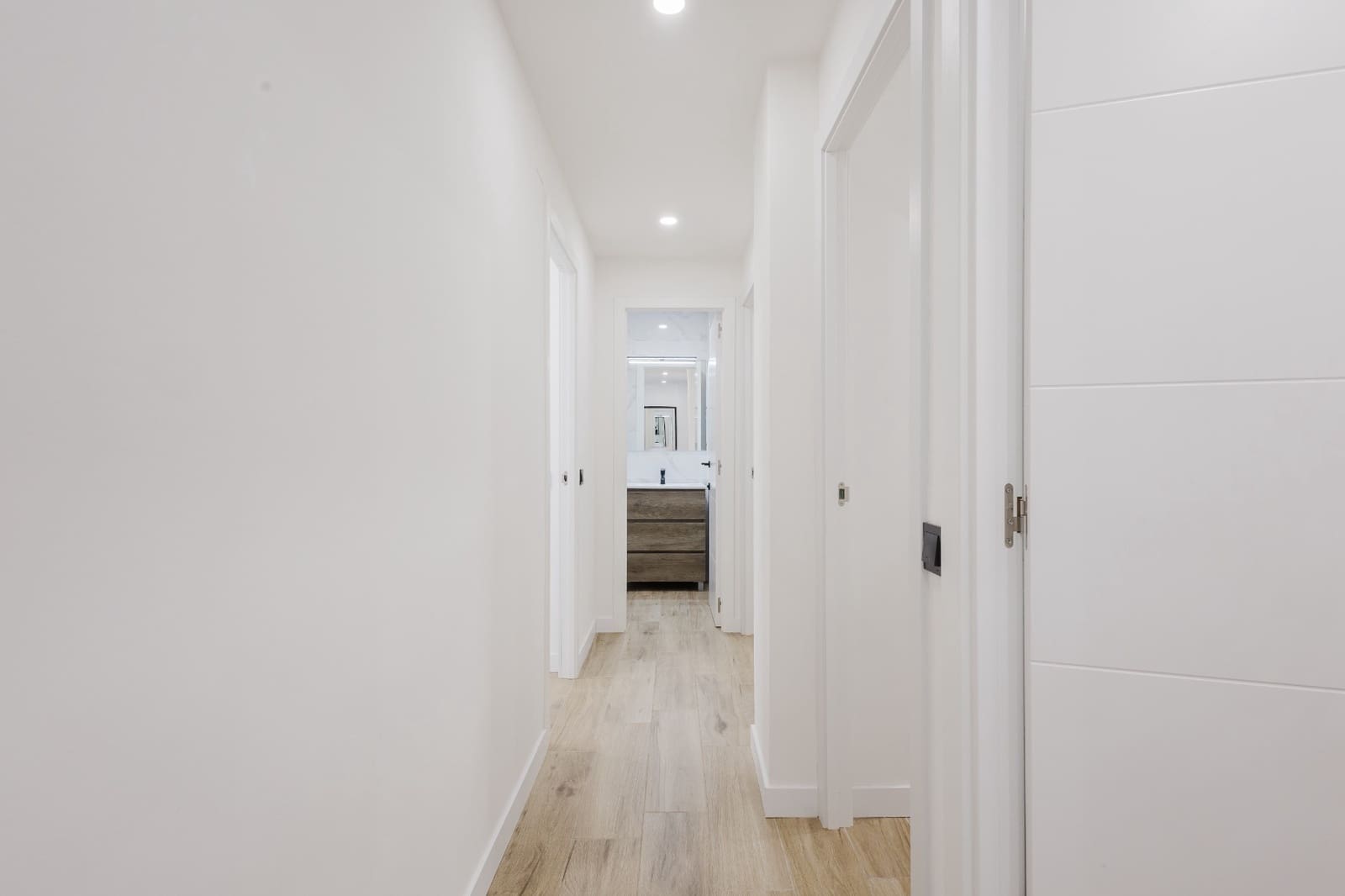 3 sypialnia Apartament przy plaży na sprzedaż w Torrevieja z basenem - 289 000 € (Ref: 9585200)