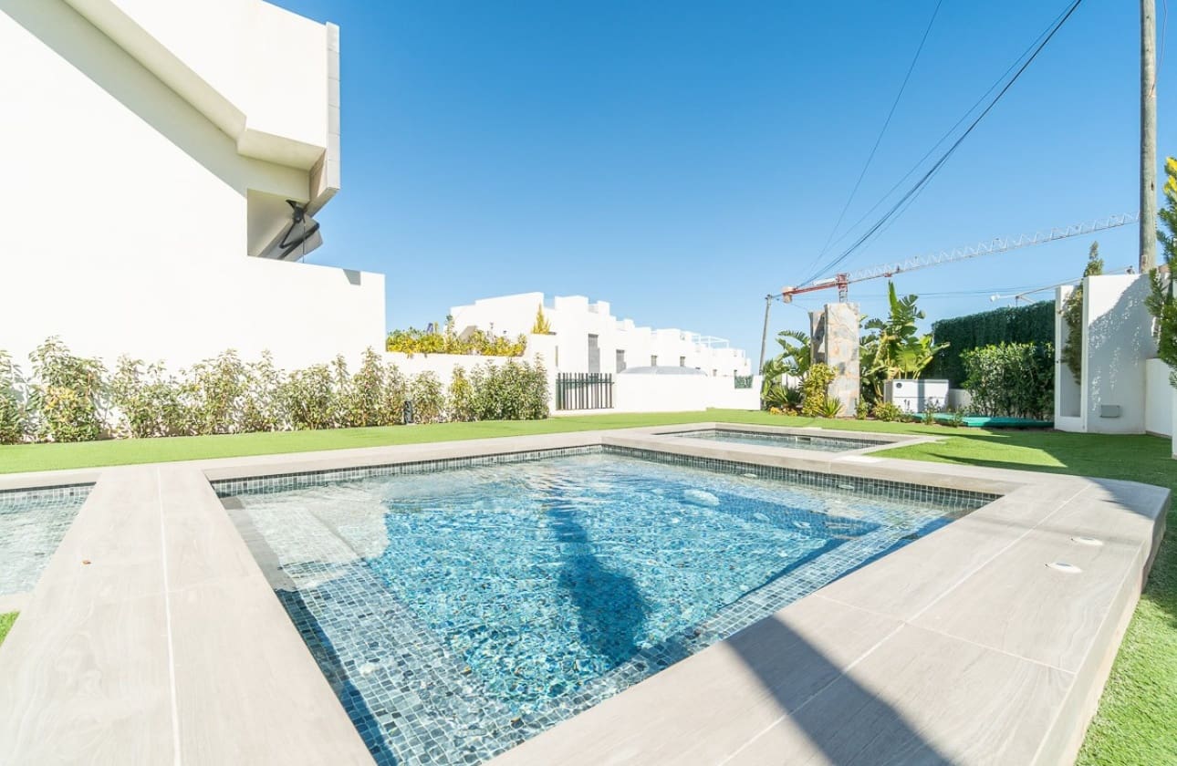 3 soveværelse Bungalow til salg i Los Balcones med swimmingpool - € 270.000 (Ref: 9594550)