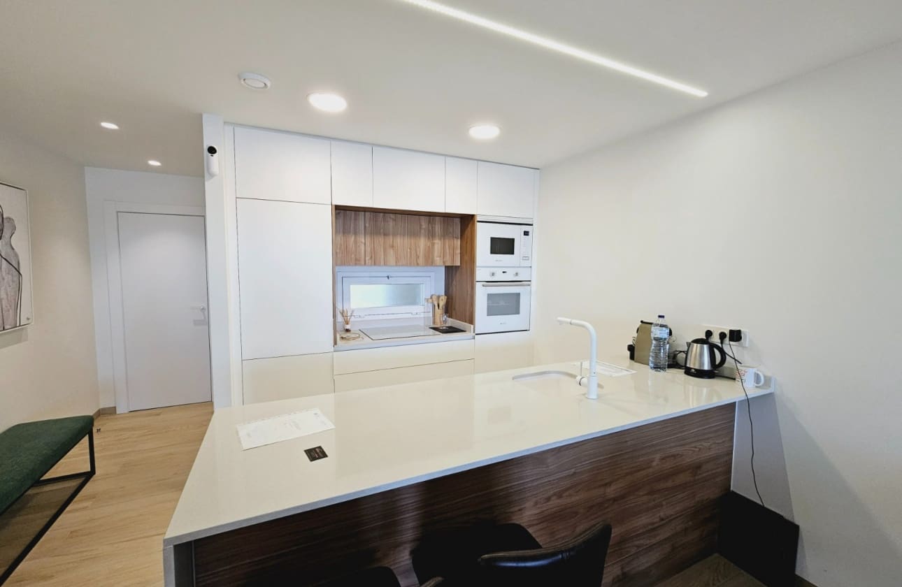 2 makuuhuone Huoneisto myytävänä paikassa El Raso mukana uima-altaan - 274 000 € (Ref: 9594554)