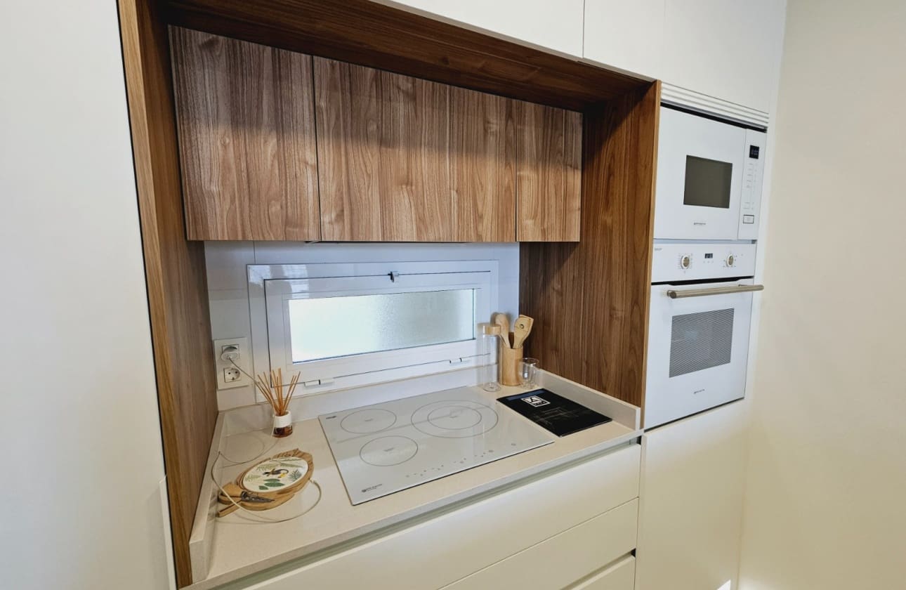 2 makuuhuone Huoneisto myytävänä paikassa El Raso mukana uima-altaan - 274 000 € (Ref: 9594554)