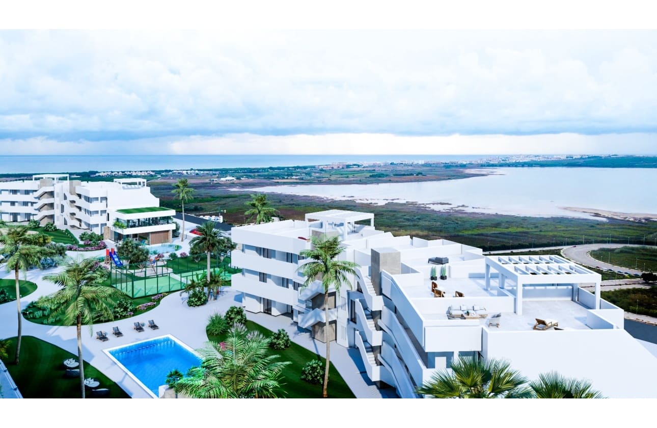 2 makuuhuone Huoneisto myytävänä paikassa El Raso mukana uima-altaan - 274 000 € (Ref: 9594554)