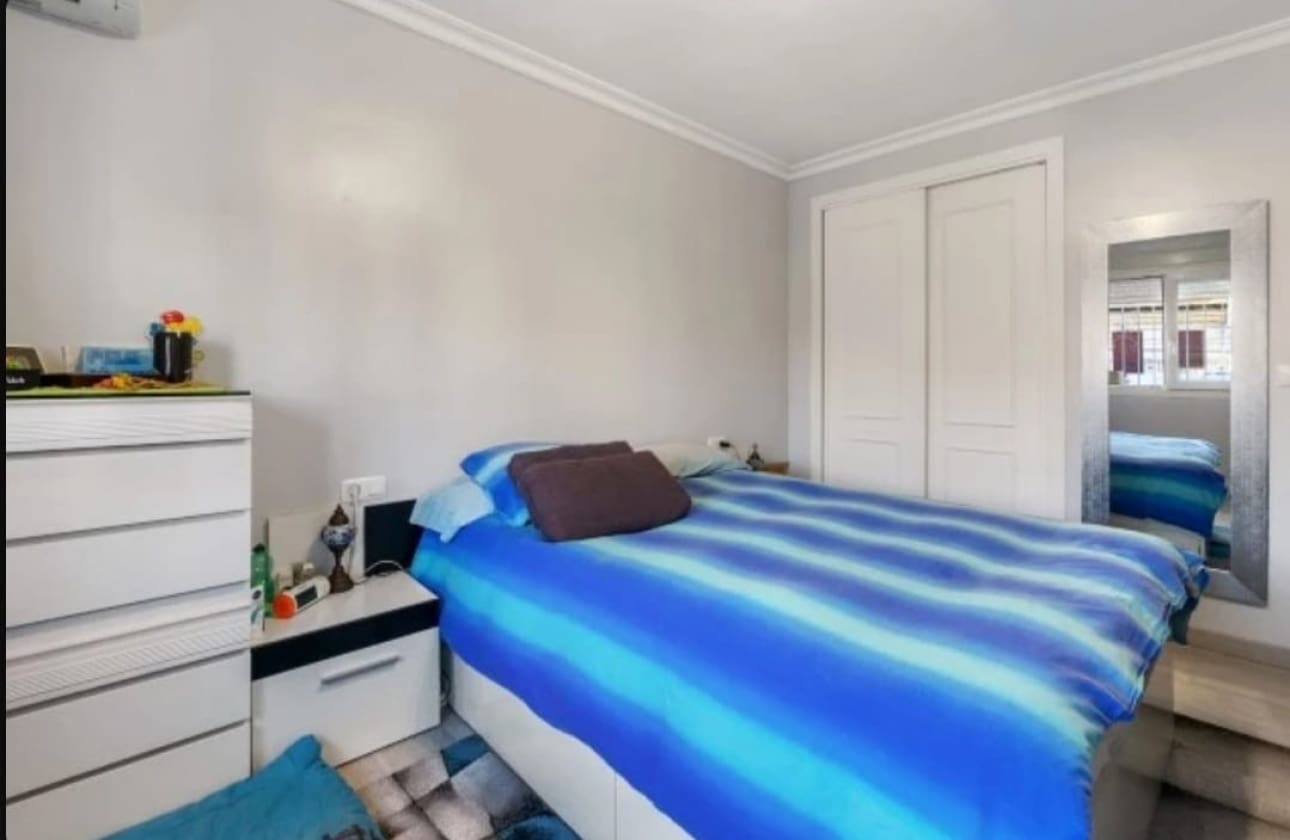 3 chambre Maison de Ville à vendre à Torrevieja avec piscine garage - 235 000 € (Ref: 9594560)